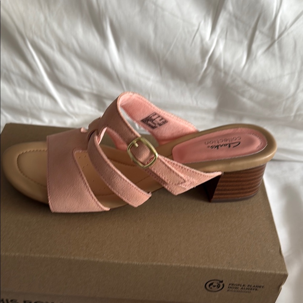 Clarks Pink and Tan Sandals with Buckle Closures New in Box - Picture 12 of 14